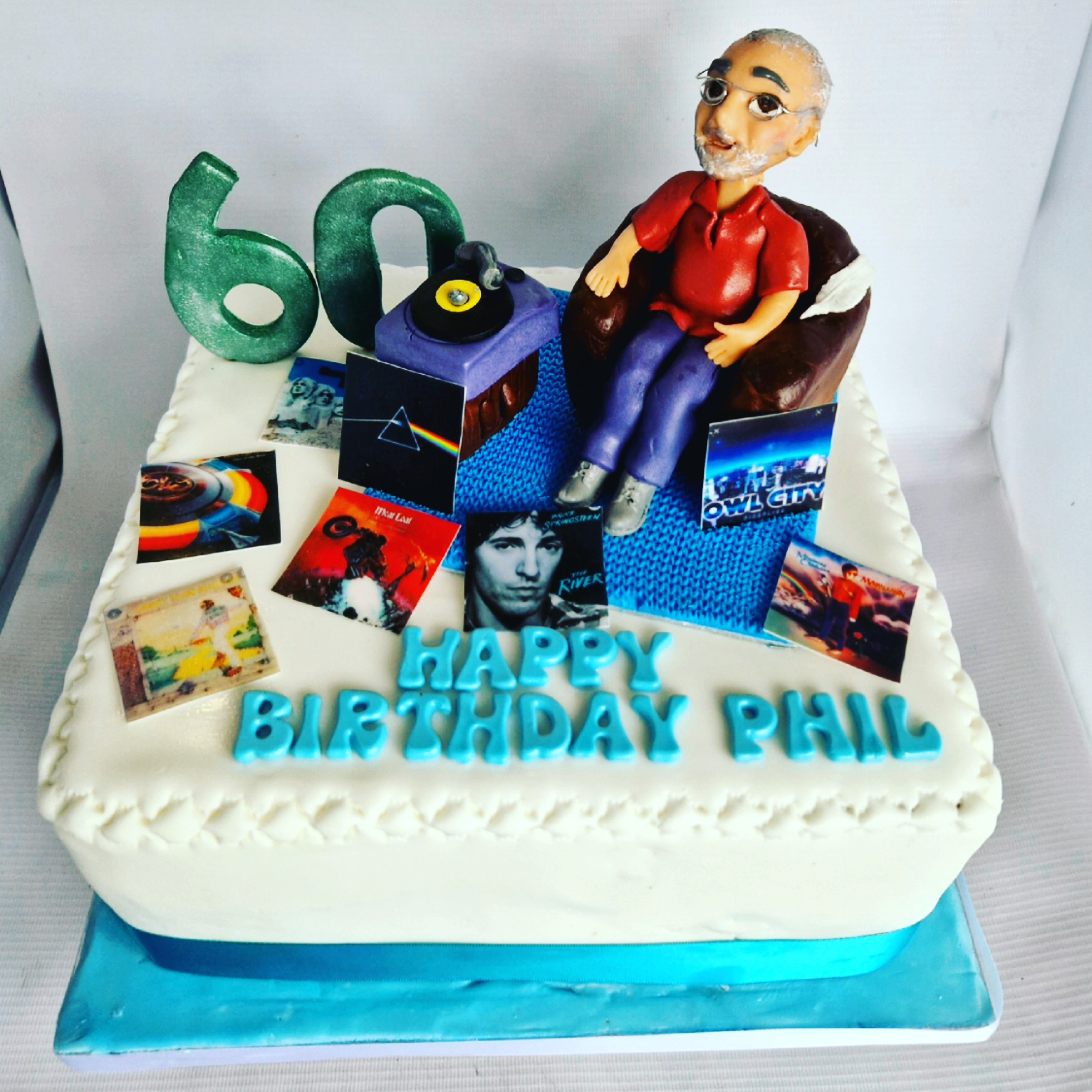 Novelty Cakes 79